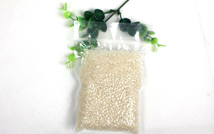 真空包裝袋在生產(chǎn)過程中有為什么會有麻點現(xiàn)象，該怎么解決？